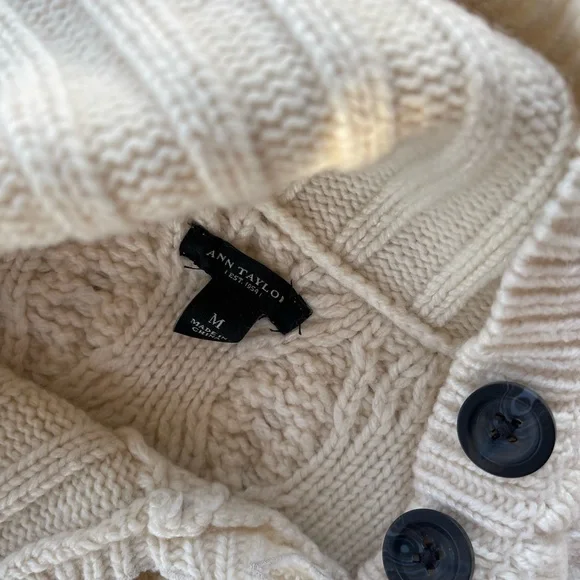 Ann Taylor cable knit sweater M - Picture 6 of 8